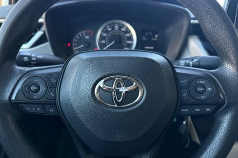 Used 2022 Toyota Corolla LE image 27