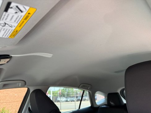 Certified 2022 Toyota Venza LE image 27