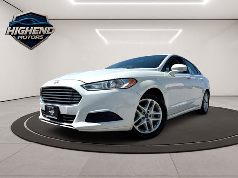 Used 2016 Ford Fusion SE image 2