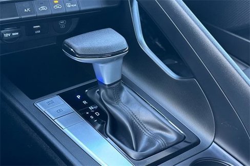 Certified 2024 Hyundai Elantra SE image 21