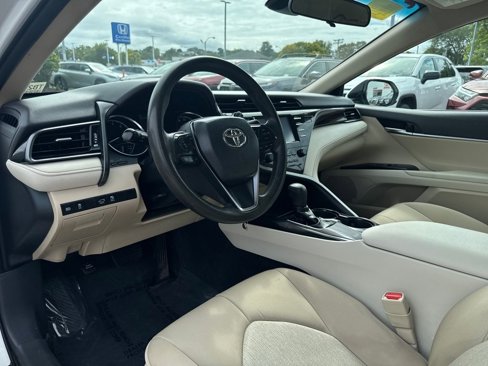 Used 2019 Toyota Camry LE image 16