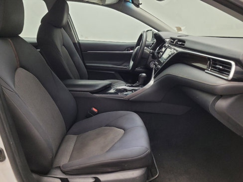 Used 2018 Toyota Camry LE image 21