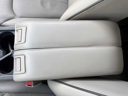Used 2012 Lincoln MKX AWD image 30