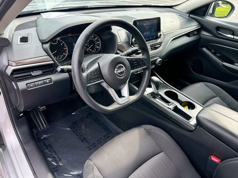Used 2023 Nissan Altima 2.5 SV image 10