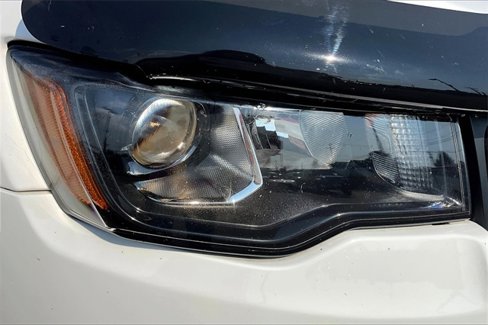 Used 2020 Jeep Grand Cherokee Altitude image 28