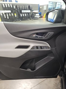 Used 2023 Chevrolet Equinox LT image 11