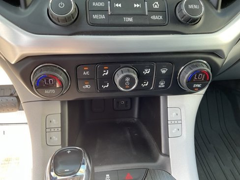 Used 2019 GMC Acadia SLT image 13