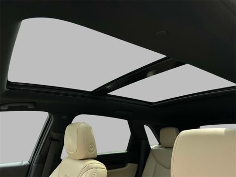 Used 2017 Cadillac XT5 Luxury w/ Driver Awareness Package image 23