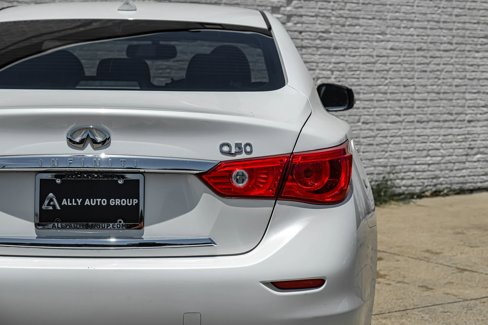 Used 2016 INFINITI Q50 3.0t Premium w/ 3.0T Premium Plus Package image 46