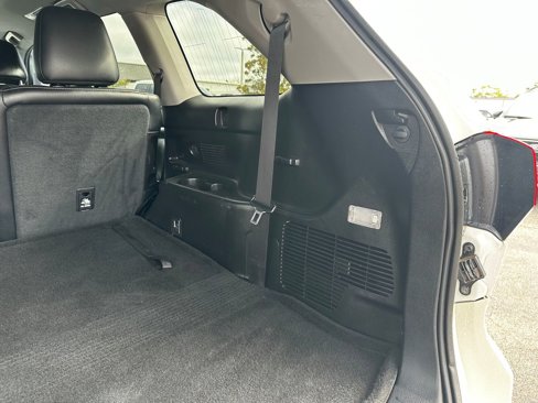 Used 2017 Toyota Highlander Limited Platinum image 49