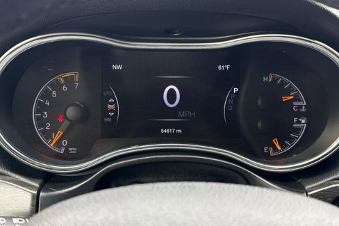Used 2018 Jeep Grand Cherokee Limited image 28