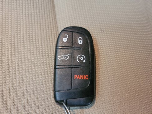 Used 2015 Jeep Grand Cherokee Laredo w/ Quick Order Package 23E image 32