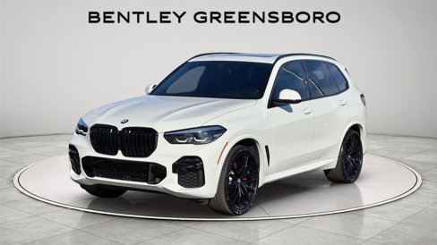 Used 2022 BMW X5 xDrive40i w/ M Sport Package image 3
