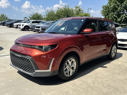 Used 2024 Kia Soul LX w/ Option Group 015 image 2