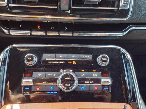 Used 2019 Lincoln Navigator Select w/ Technology Package image 6