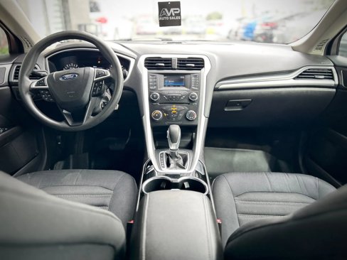 Used 2014 Ford Fusion SE image 10