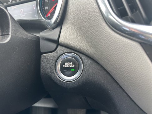 Used 2020 Chevrolet Equinox LT image 16
