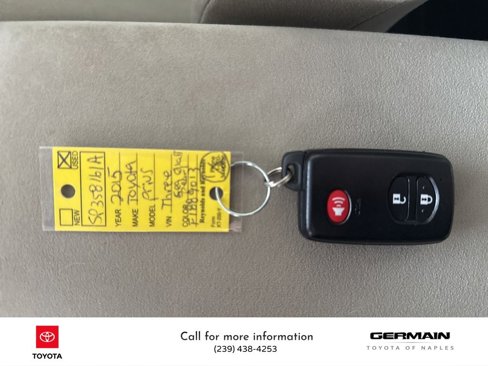 Certified 2015 Toyota Prius Three image 19
