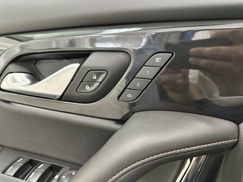 Used 2021 Chevrolet Blazer RS w/ Enhanced Convenience Package image 15
