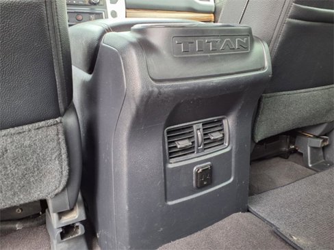 Used 2017 Nissan Titan SL w/ Chrome Package image 15