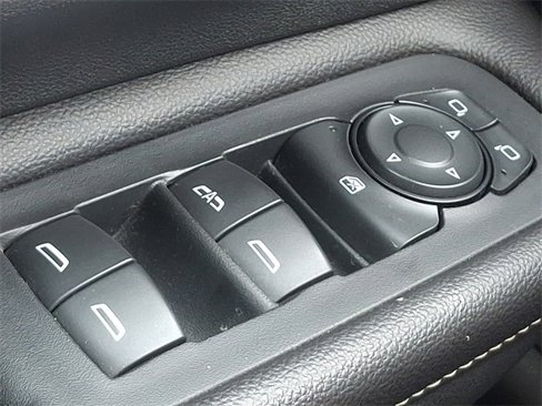 Used 2019 GMC Terrain Denali w/ Advanced Safety Package image 29