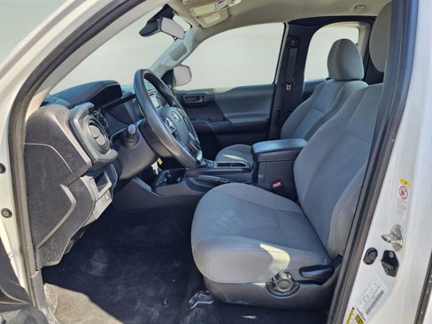 Used 2018 Toyota Tacoma SR image 16
