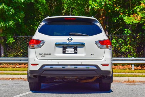 Used 2015 Nissan Pathfinder SV image 10