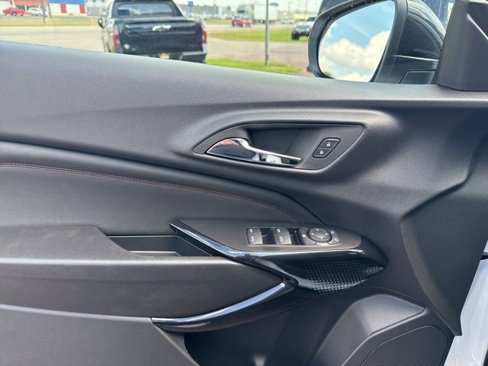 New 2025 Chevrolet Trax RS image 13