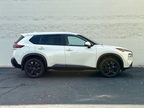 Used 2023 Nissan Rogue SV image 8
