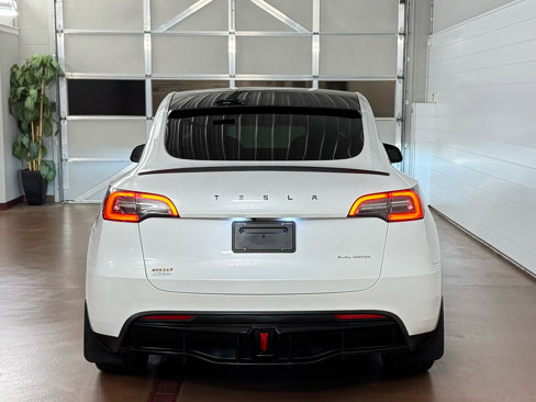 Used 2023 Tesla Model Y AWD image 4