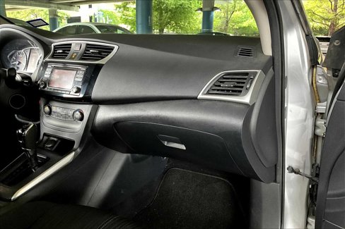Used 2017 Nissan Sentra SV image 17