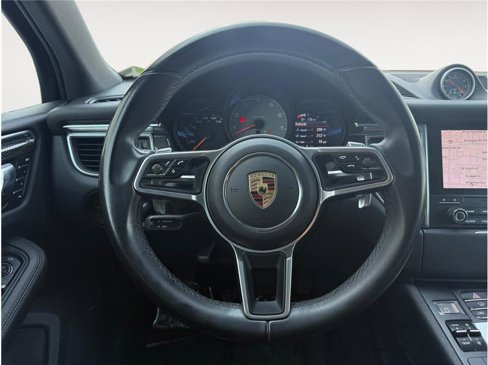 Used 2017 Porsche Macan S image 12