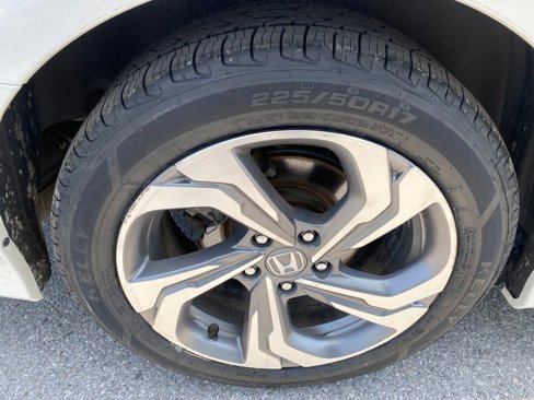 Used 2020 Honda Accord EX image 15