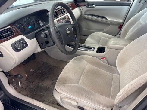 Used 2010 Chevrolet Impala LS image 13