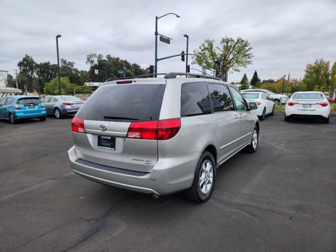 Used 2004 Toyota Sienna XLE Limited image 5