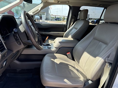 Used 2020 Ford Expedition Max XLT w/ Equipment Group 202A image 4