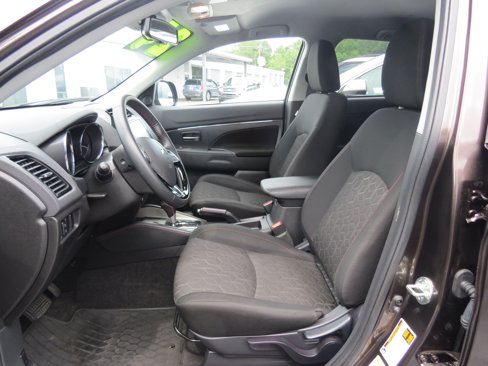 Used 2024 Mitsubishi Outlander Sport LE image 11