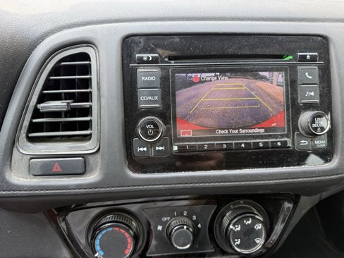 Used 2017 Honda HR-V LX image 3