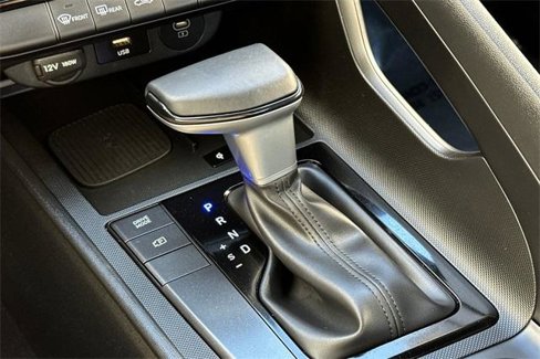 Certified 2025 Hyundai Elantra Sport image 21