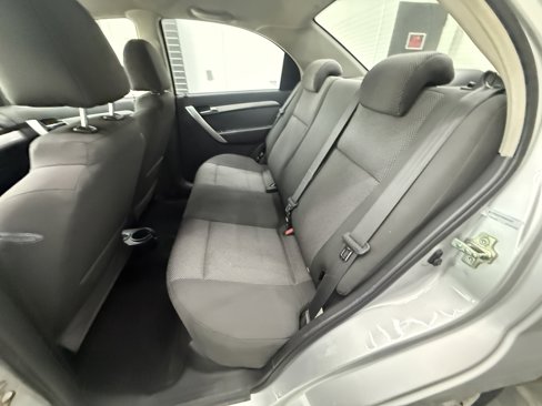 Used 2010 Chevrolet Aveo LT w/ Power and Convenience Package image 11