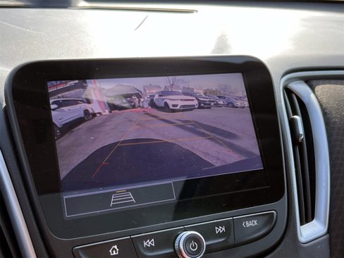 Used 2022 Chevrolet Malibu LT image 32