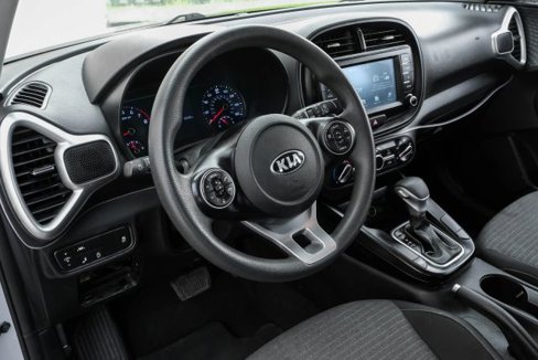 Used 2021 Kia Soul S image 3
