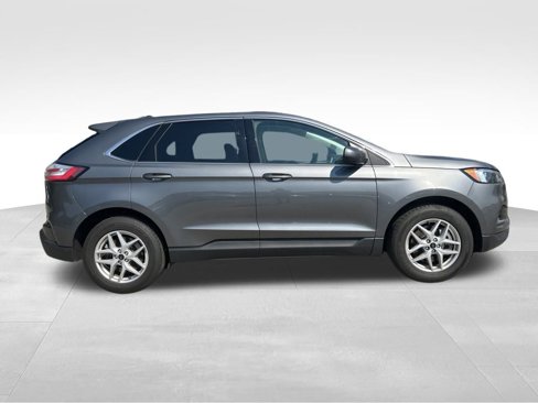 Certified 2024 Ford Edge SEL image 6
