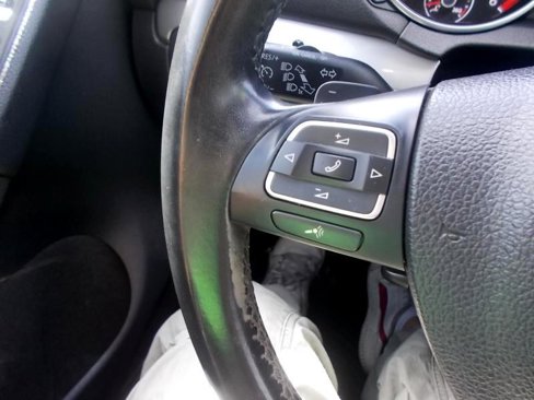 Used 2013 Volkswagen Golf TDI image 18