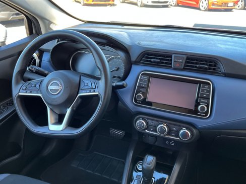 Used 2023 Nissan Versa SV image 32