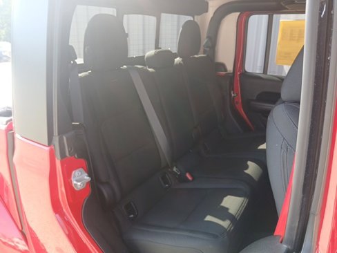 Used 2022 Jeep Gladiator Sport image 30