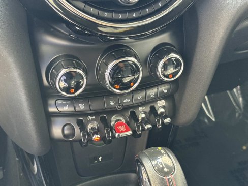 Used 2019 MINI Cooper S w/ Signature Upholstery Package image 18