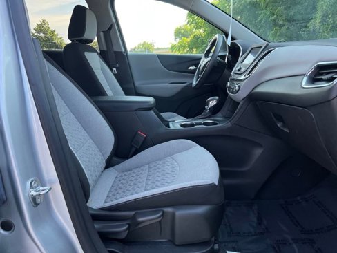 Used 2022 Chevrolet Equinox LT image 36