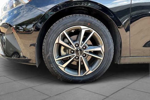 Certified 2023 Kia Forte LXS image 9