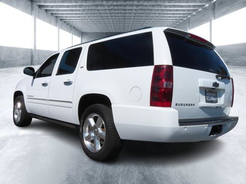 Used 2013 Chevrolet Suburban LTZ image 4